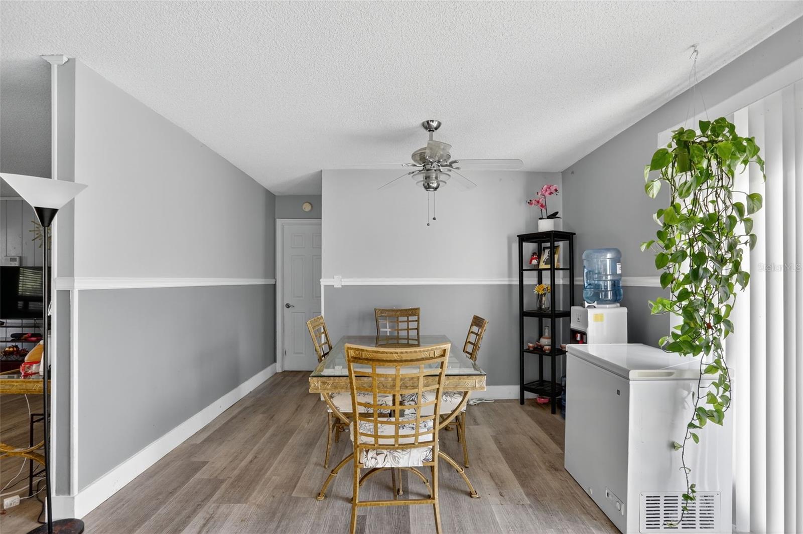 PARADISE POINT 3RD SEC REP OF BLK E - Residential