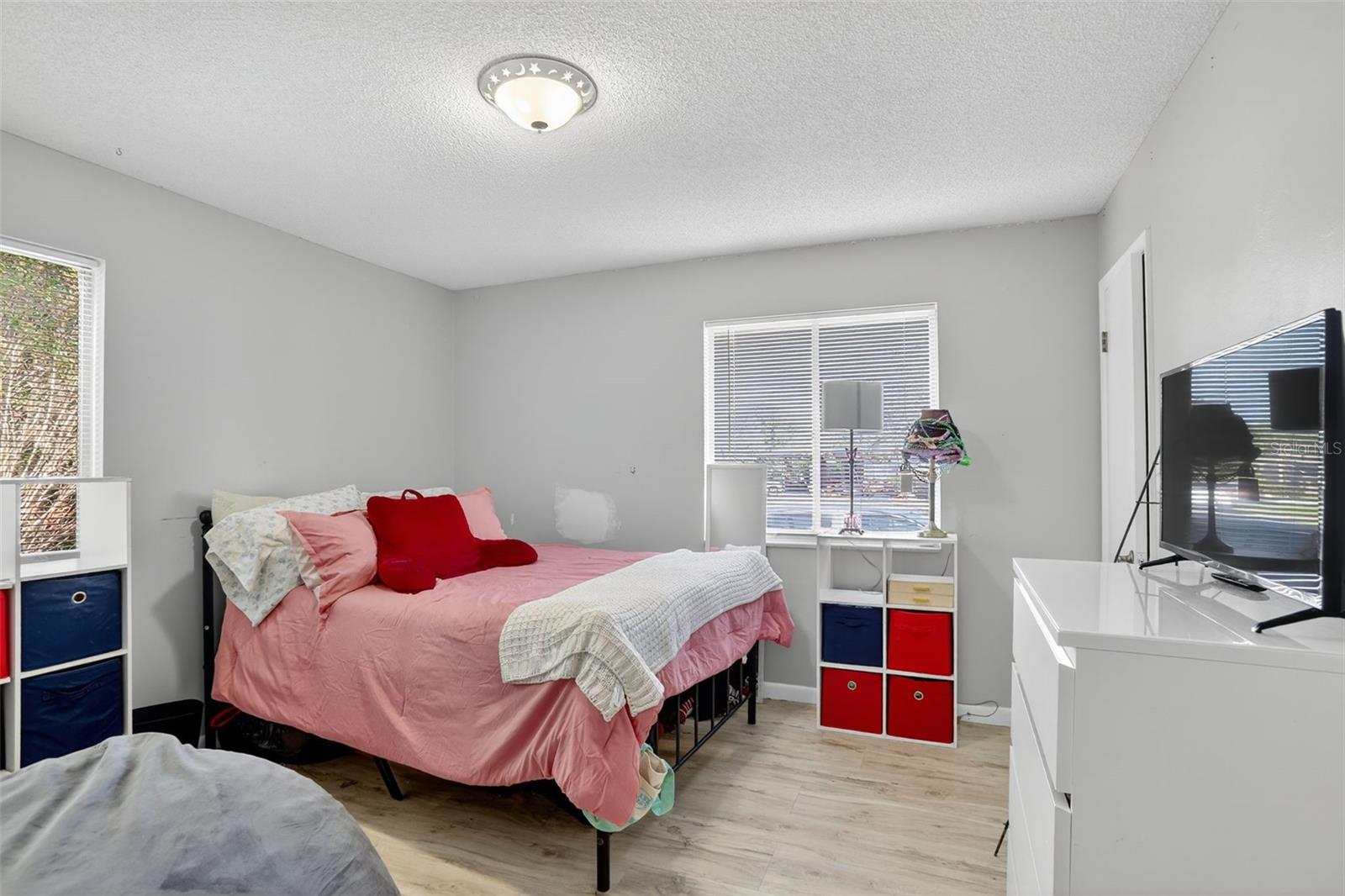 PARADISE POINT 3RD SEC REP OF BLK E - Residential