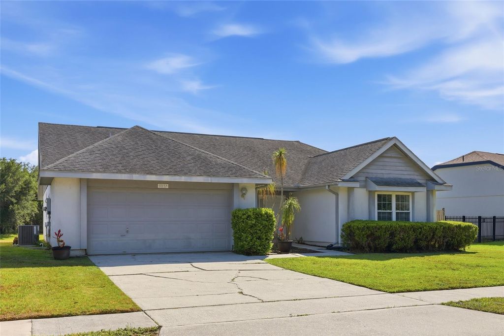 Photo of 10137 Pink Carnation Court, Orlando, FL 32825 (MLS # O6405783)