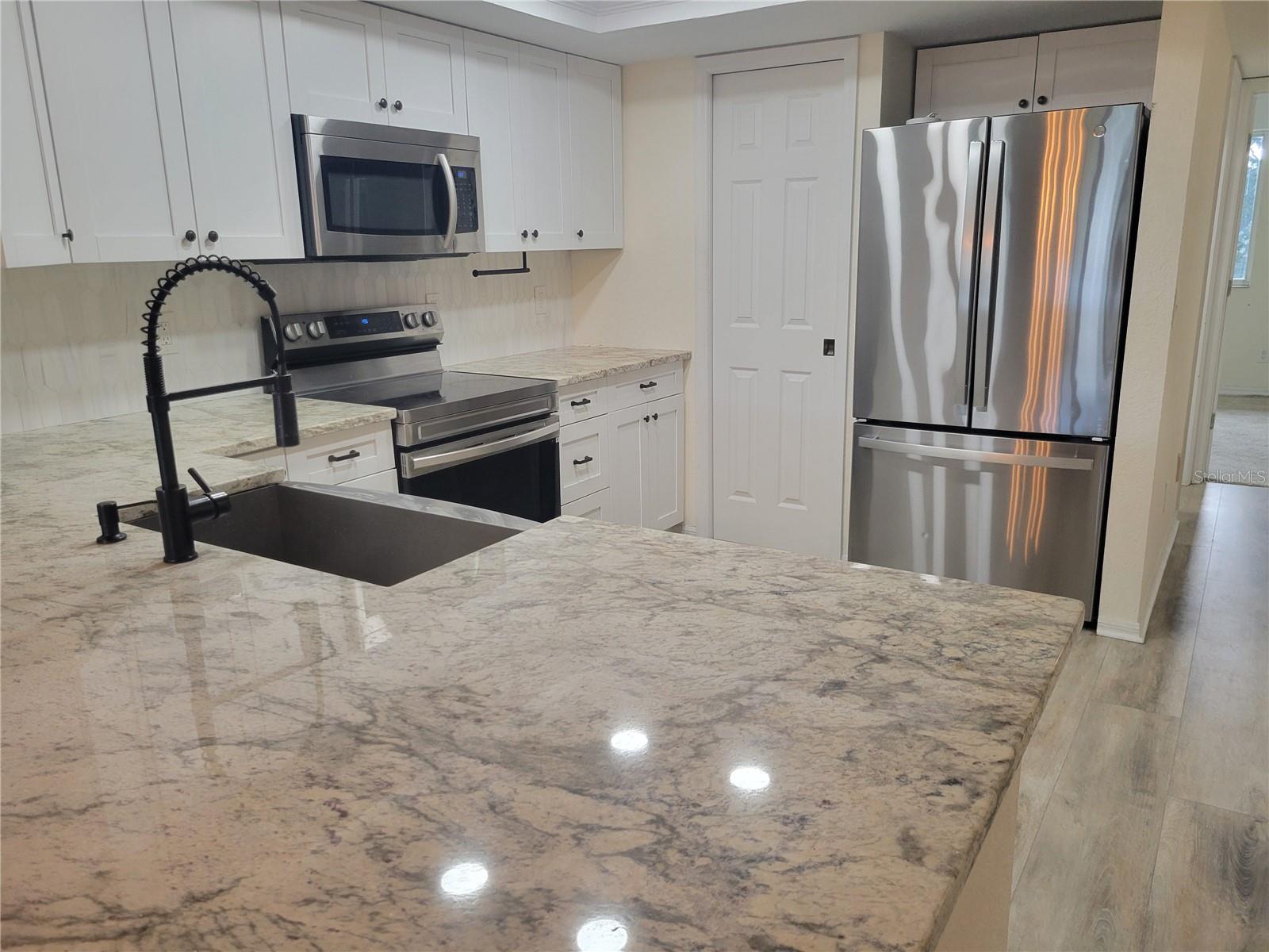 TARA CAY SOUND SOUTH II - Residential Lease