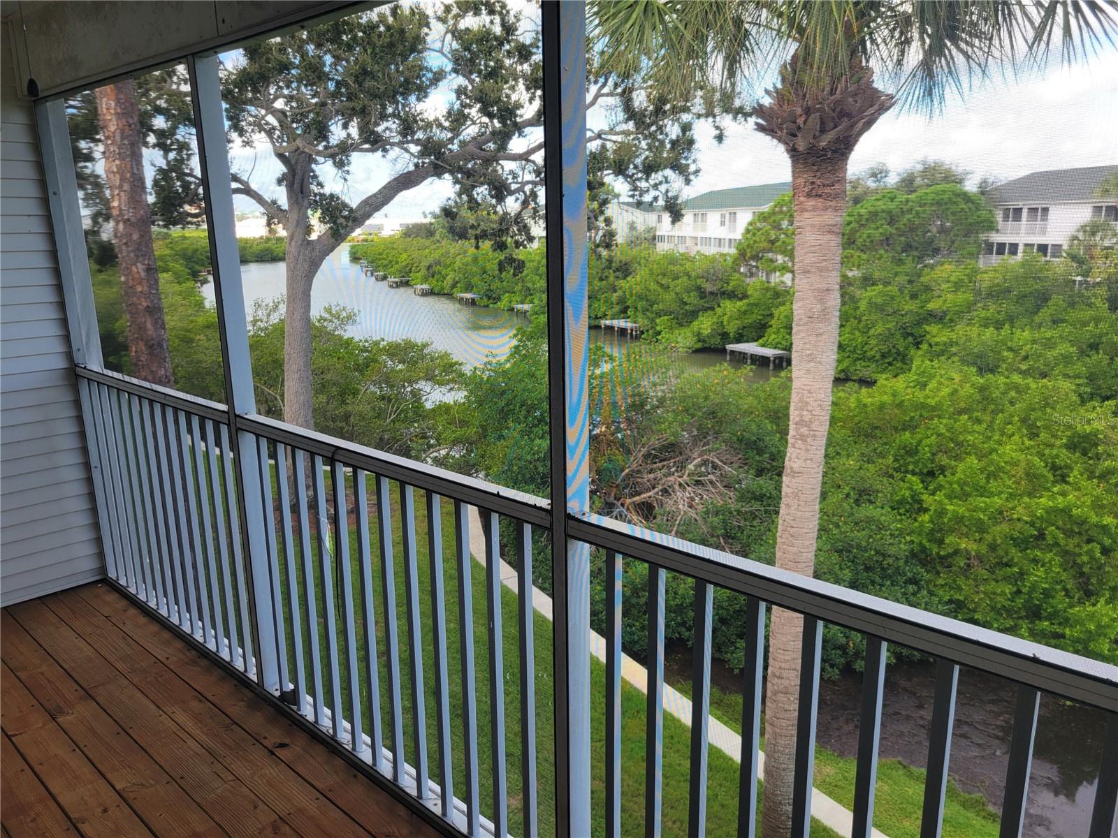 TARA CAY SOUND SOUTH II - Residential Lease