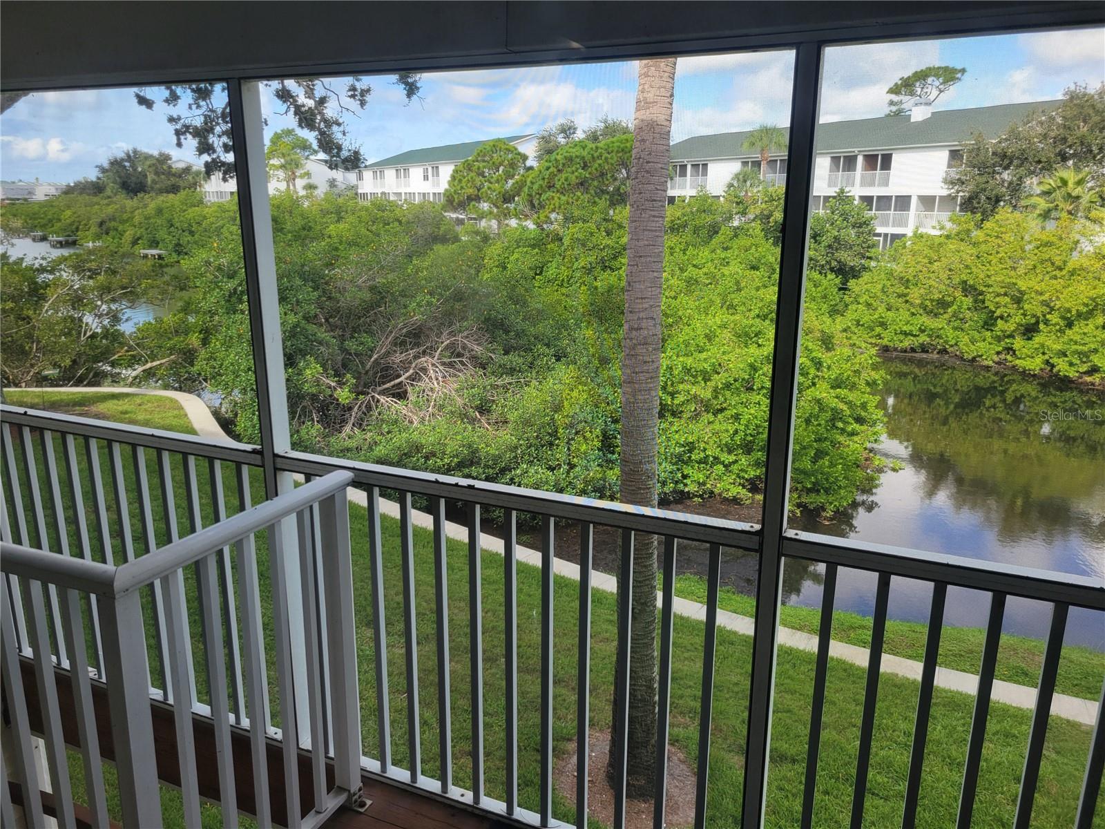 TARA CAY SOUND SOUTH II - Residential Lease