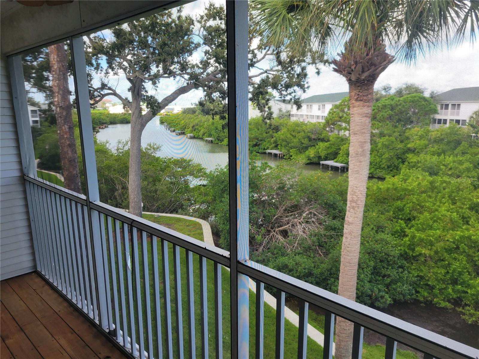 TARA CAY SOUND SOUTH II - Residential Lease