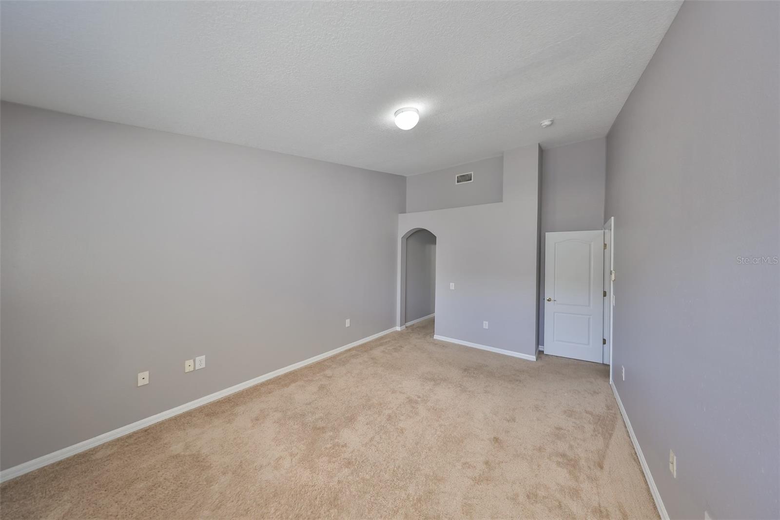 KINGS LAKE TWNHMS - Residential Lease