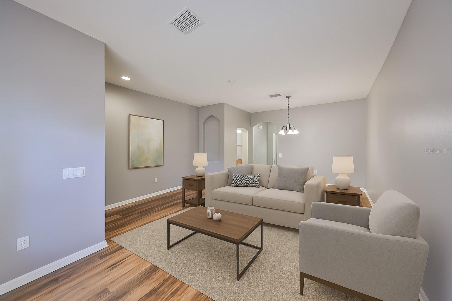 KINGS LAKE TWNHMS - Residential Lease