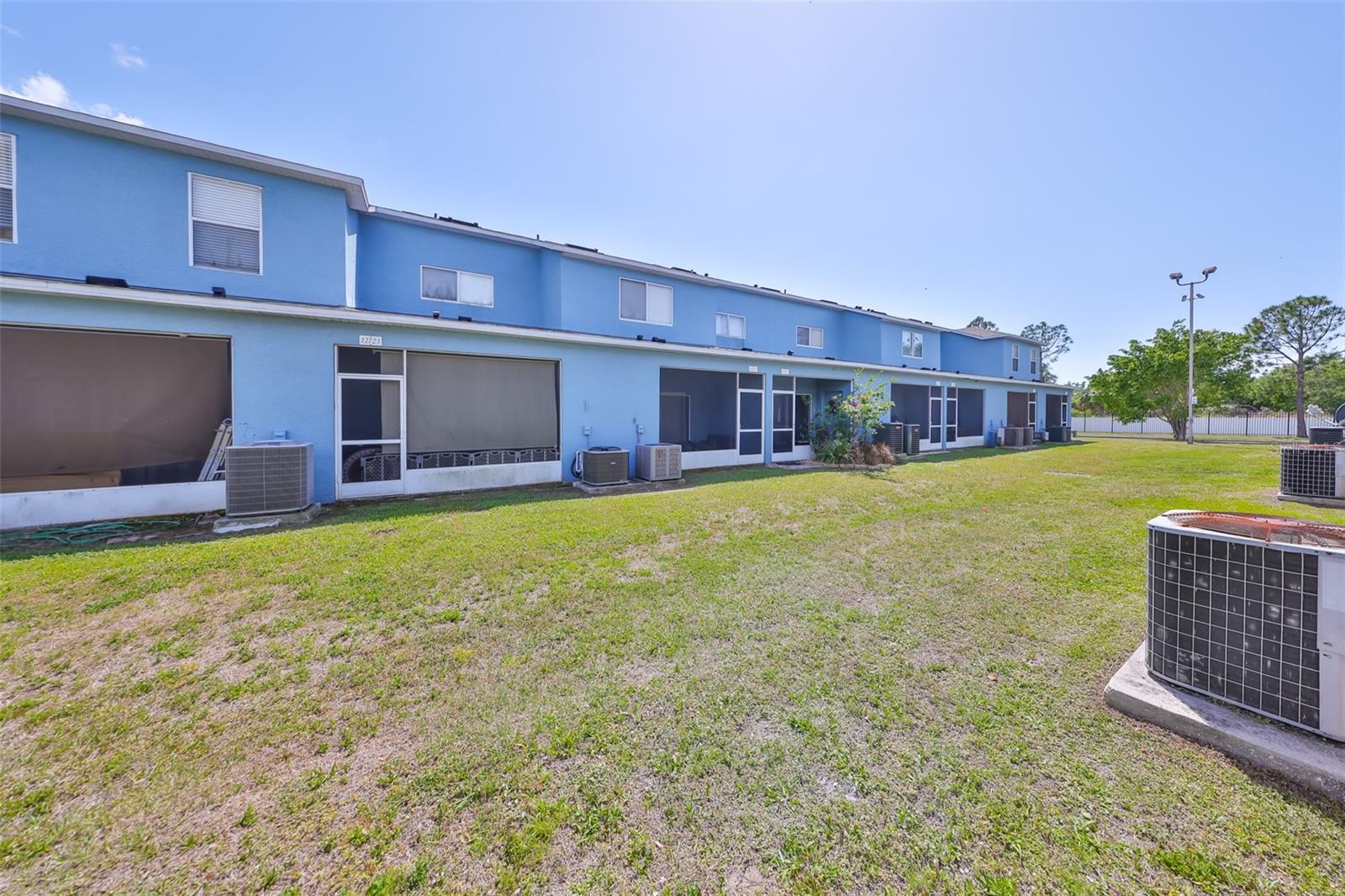 KINGS LAKE TWNHMS - Residential Lease