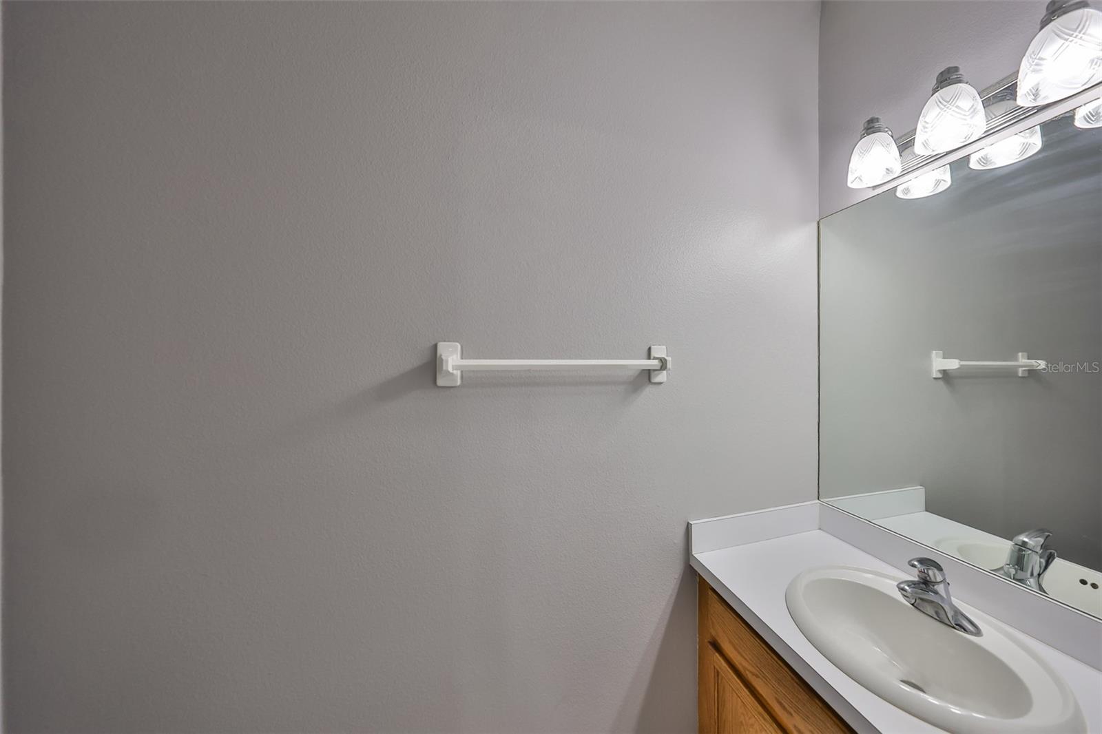 KINGS LAKE TWNHMS - Residential Lease