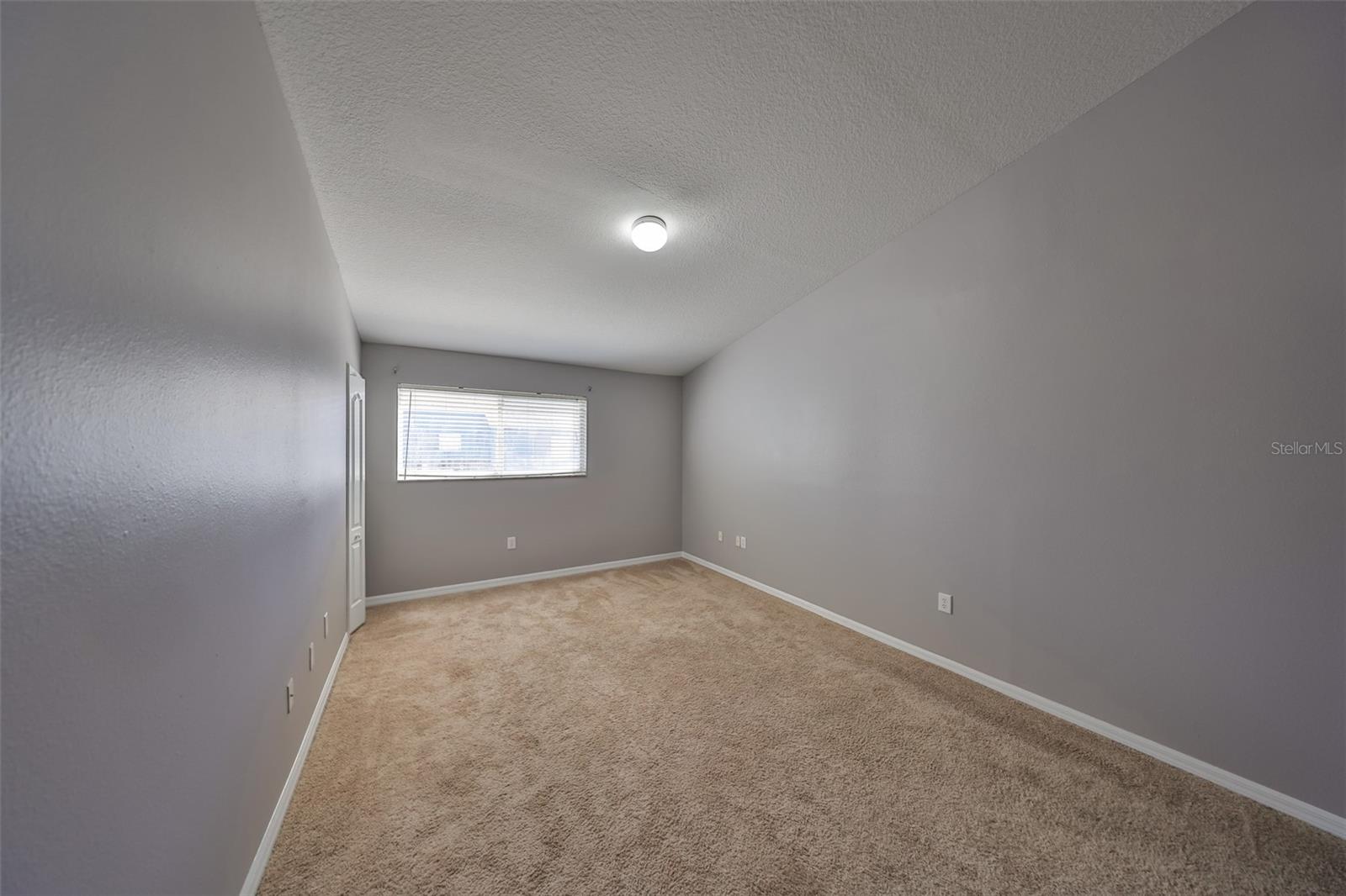 KINGS LAKE TWNHMS - Residential Lease