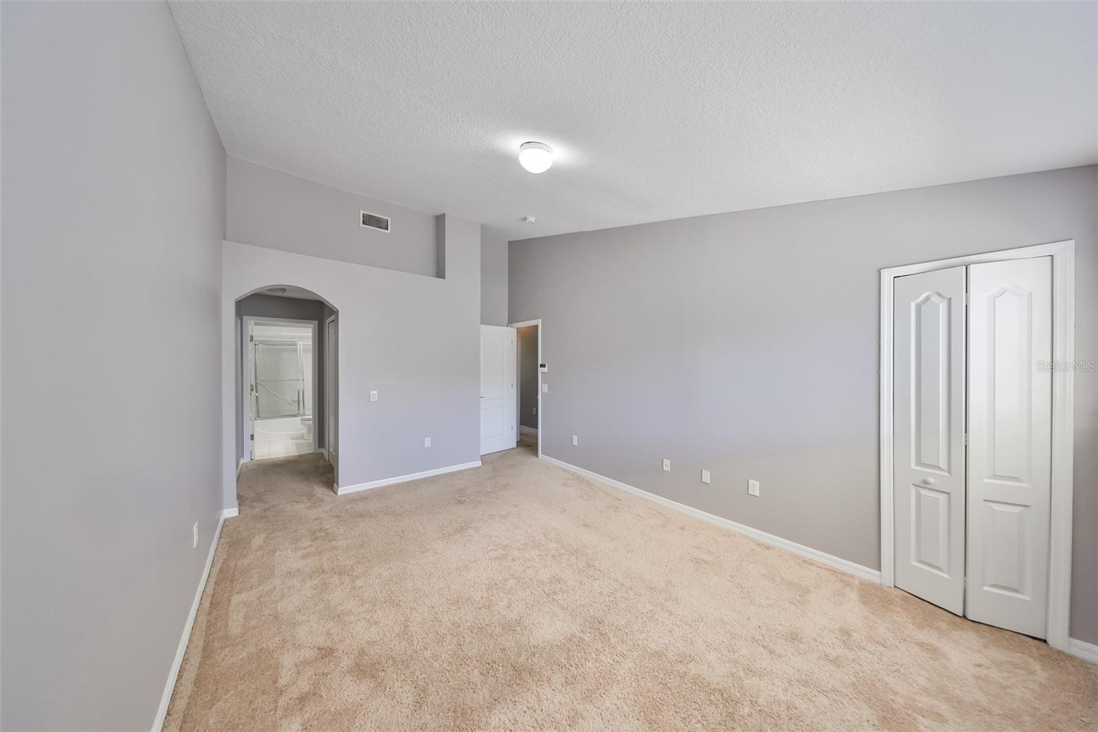 KINGS LAKE TWNHMS - Residential Lease