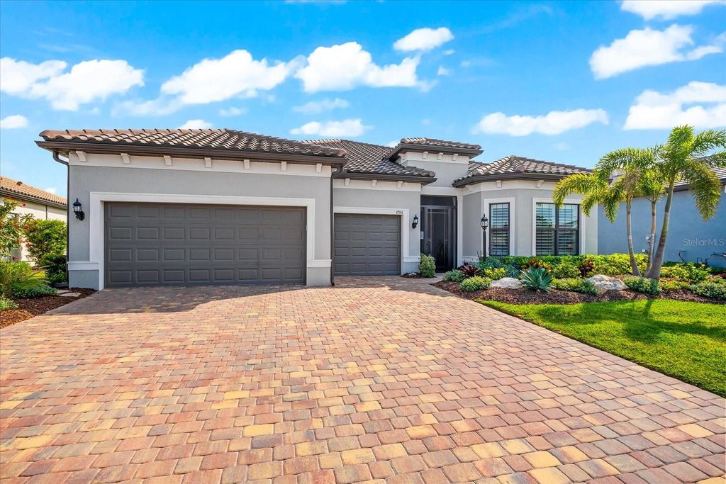 Photo of 17916 Northwood Place, Lakewood Ranch, FL 34202 (MLS # A4663283)