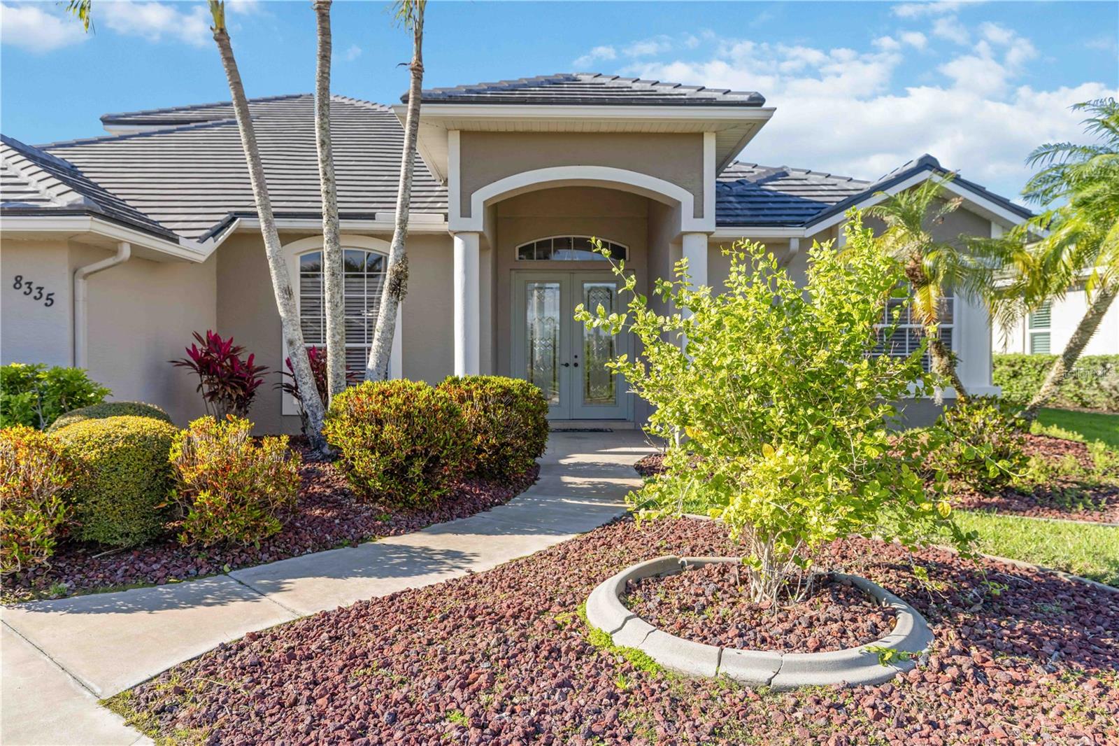 BARTON FARMS, LAUREL LAKES - Residential