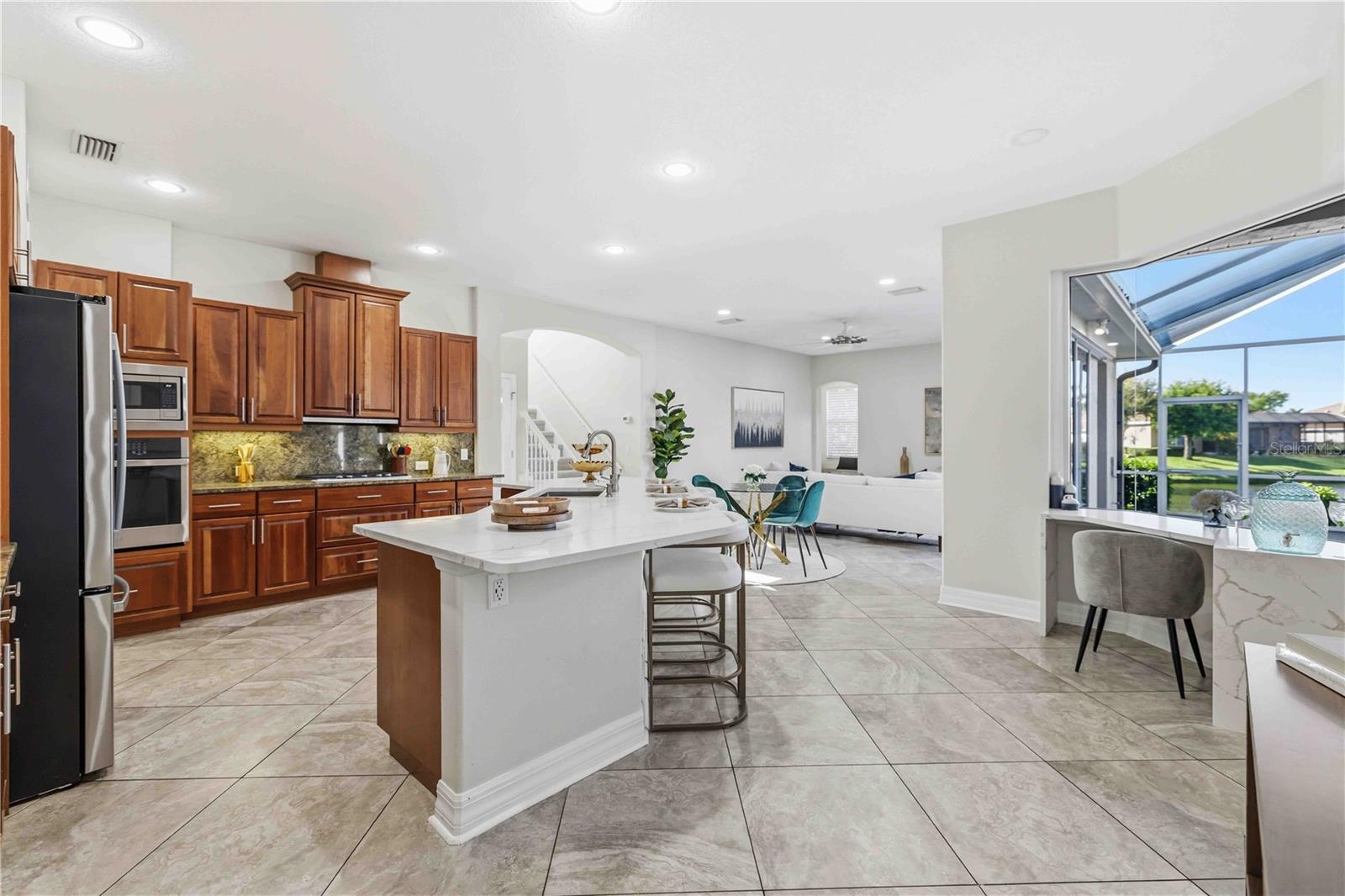 BARTON FARMS, LAUREL LAKES - Residential