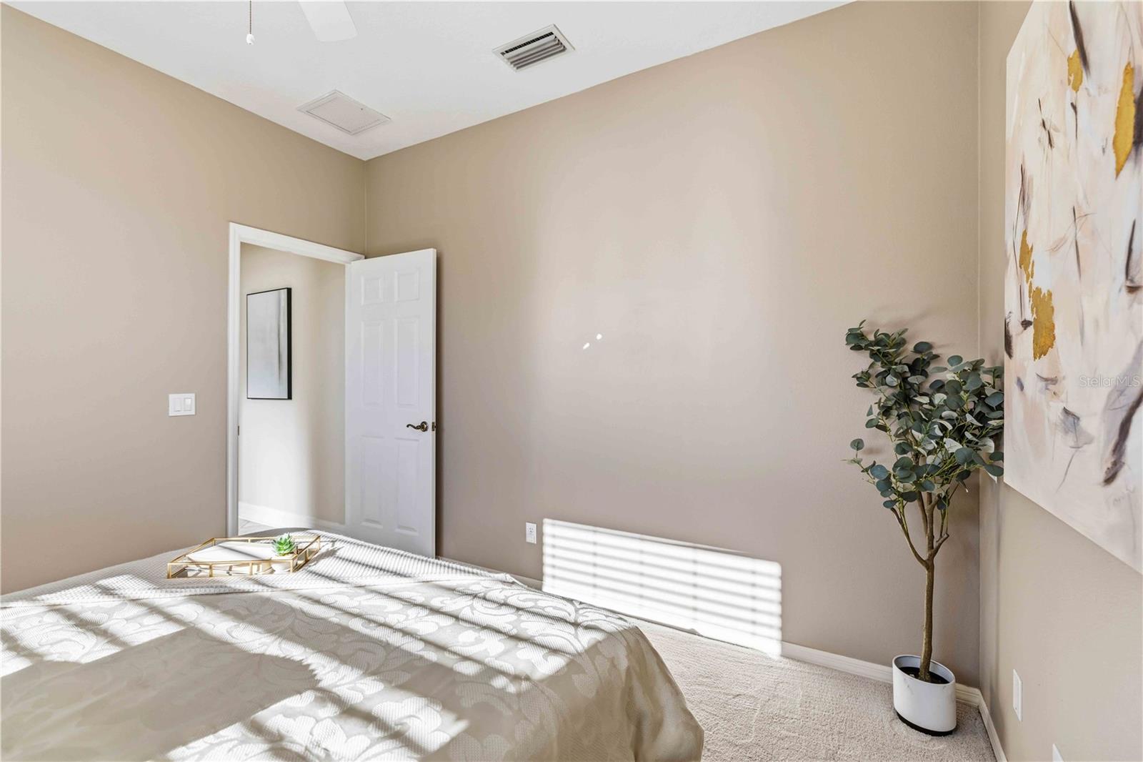 BARTON FARMS, LAUREL LAKES - Residential