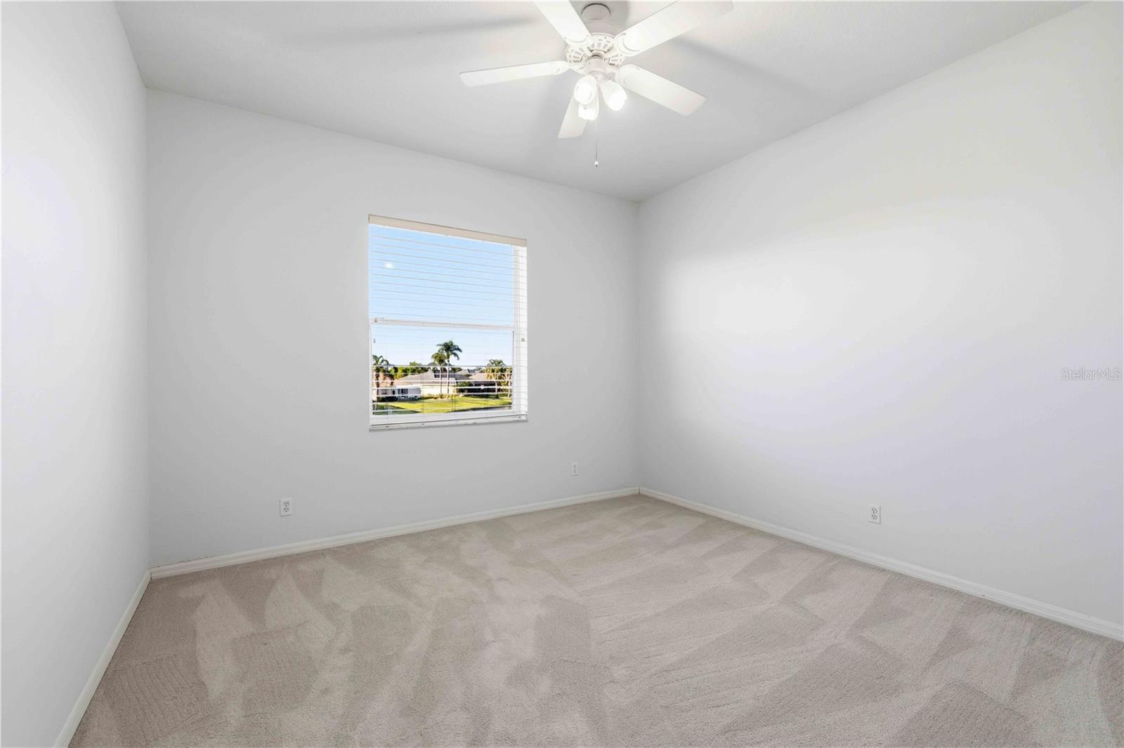 BARTON FARMS, LAUREL LAKES - Residential