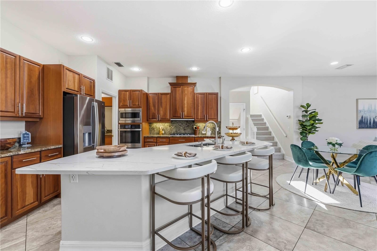 BARTON FARMS, LAUREL LAKES - Residential