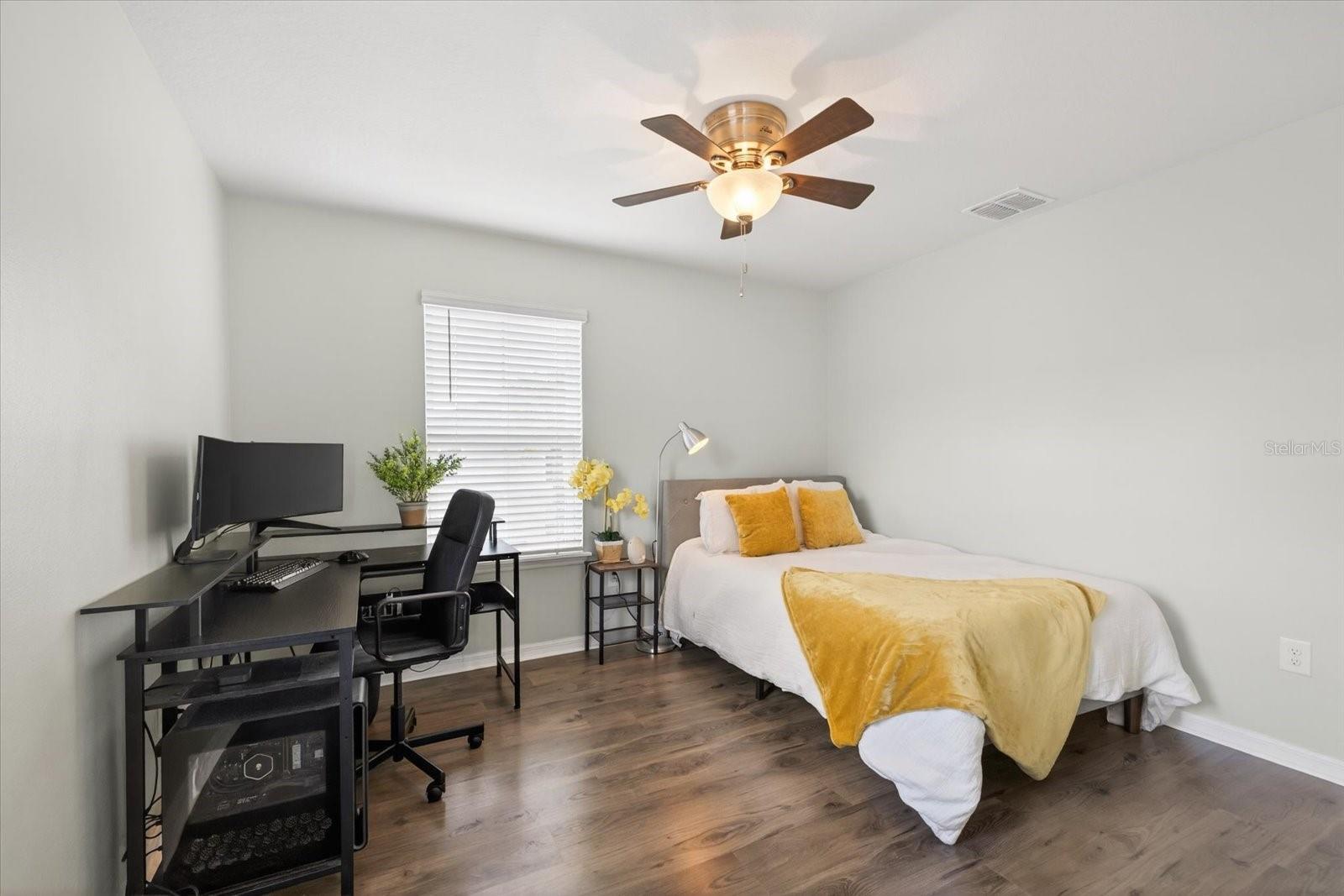 LUCAYA LAKE CLUB TWNHMS PH 2B - Residential