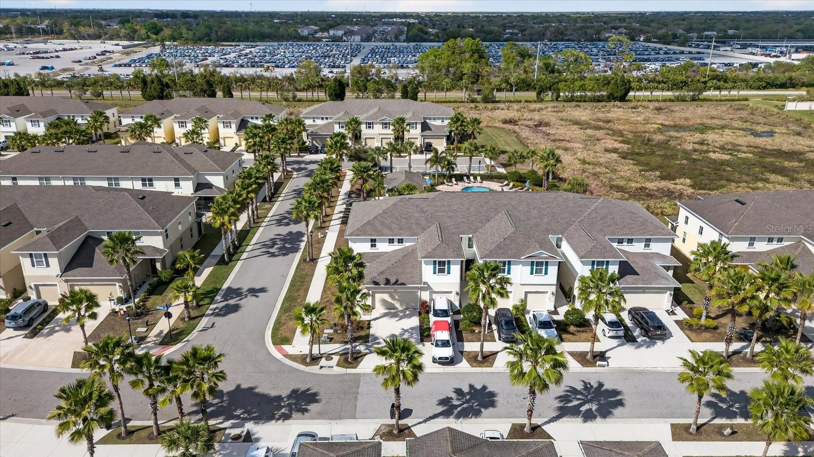 LUCAYA LAKE CLUB TWNHMS PH 2B - Residential