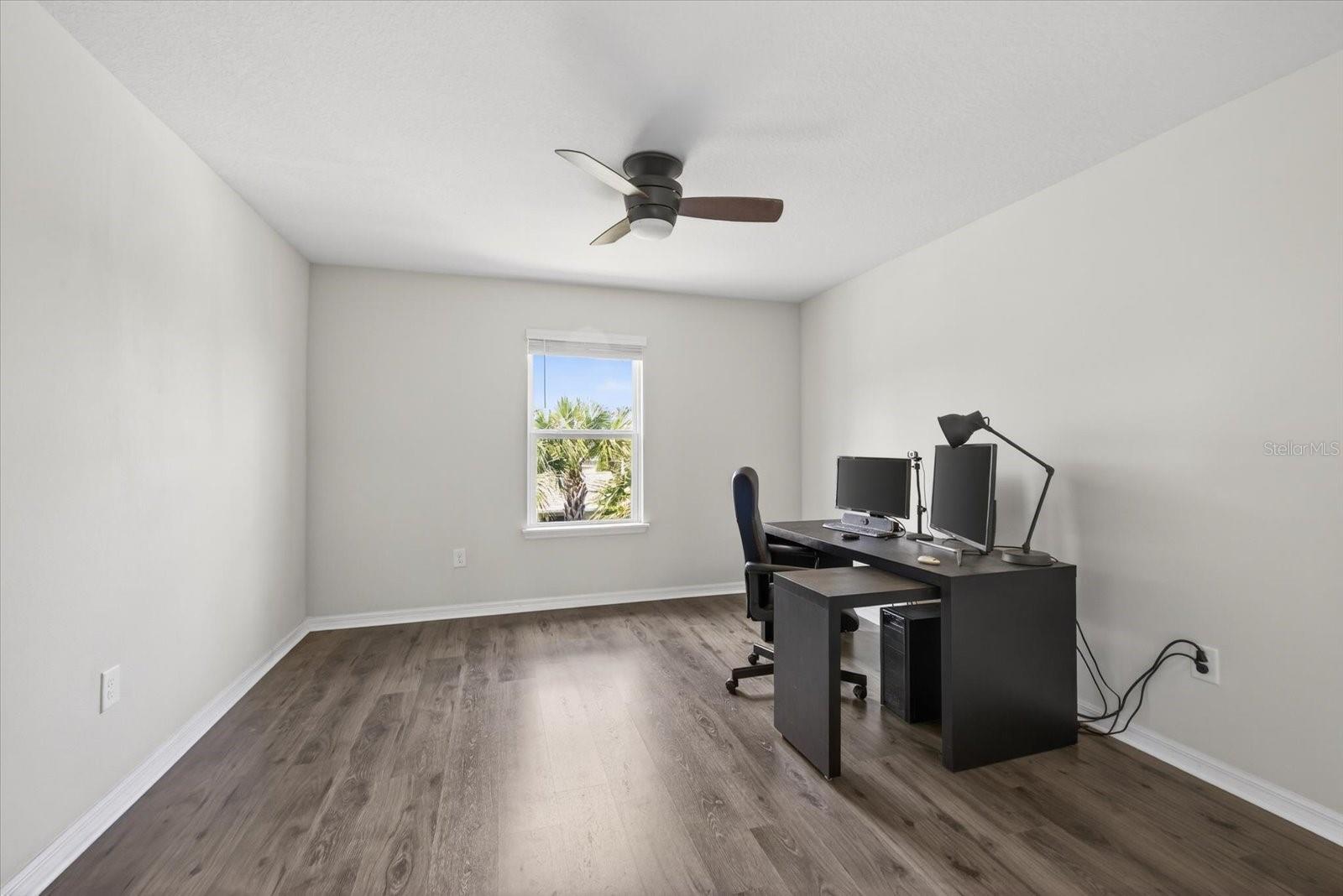 LUCAYA LAKE CLUB TWNHMS PH 2B - Residential