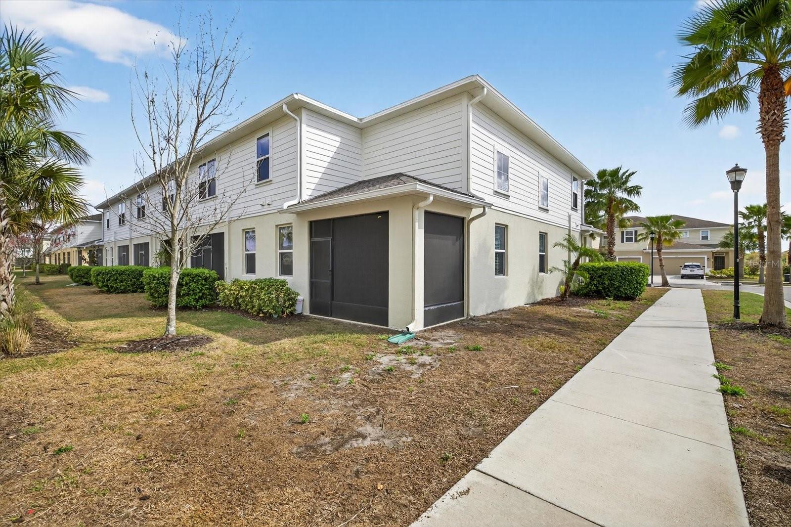 LUCAYA LAKE CLUB TWNHMS PH 2B - Residential