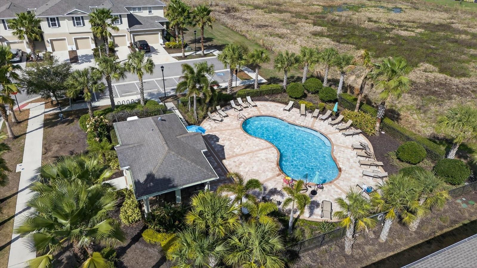 LUCAYA LAKE CLUB TWNHMS PH 2B - Residential