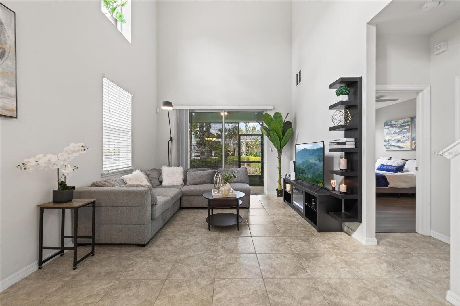 LUCAYA LAKE CLUB TWNHMS PH 2B - Residential