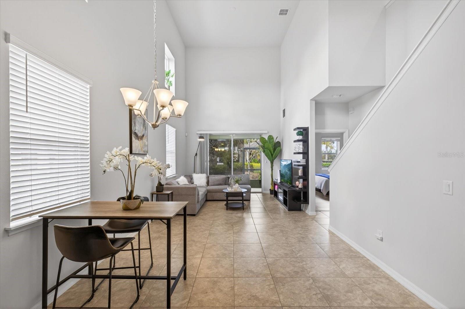 LUCAYA LAKE CLUB TWNHMS PH 2B - Residential