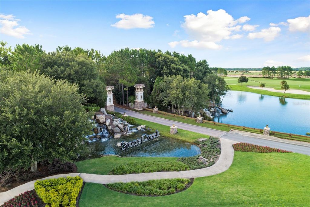 Photo of 9435 SW 71st Loop, Ocala, FL 34481 (MLS # OM715381)