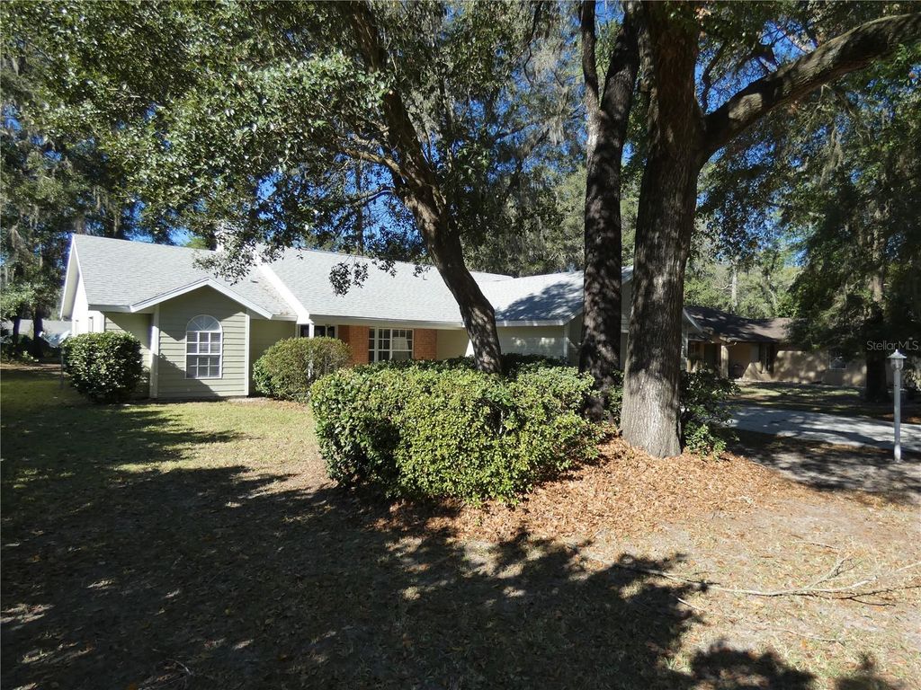 Photo of 19181 SW 90th Lane Road, Dunnellon, FL 34432 (MLS # OM714985)
