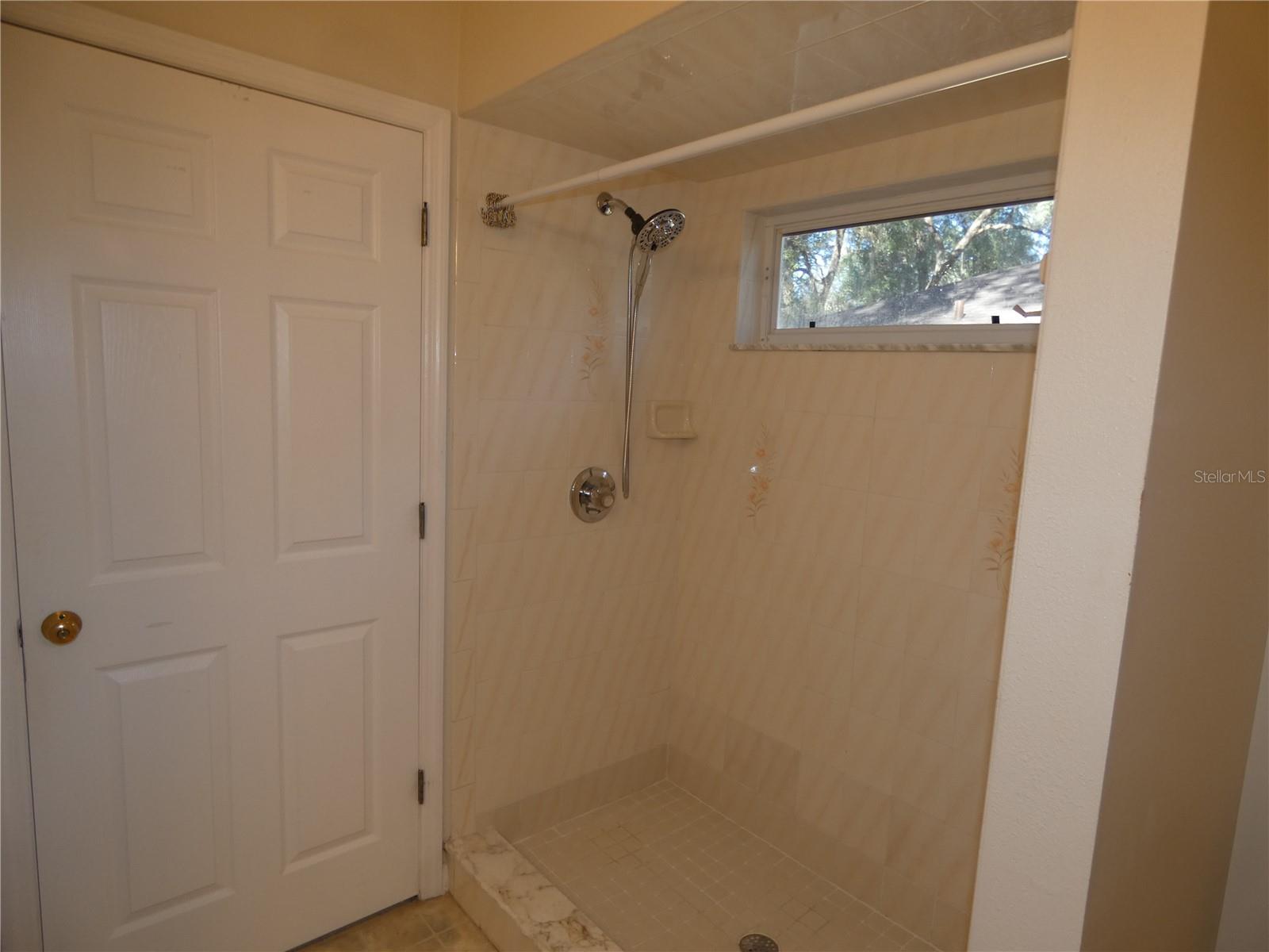 RAINBOW SPGS COUNTRY CLUB ESTATE - Residential