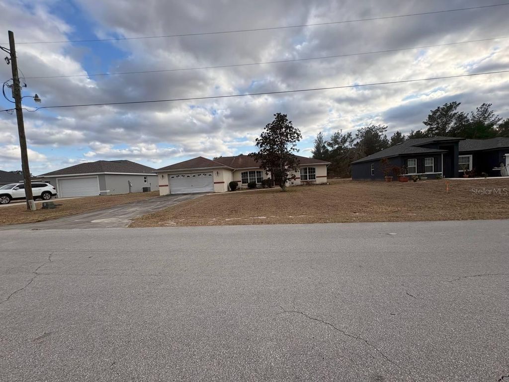 Photo of 1794 SW 161st Place, Ocala, FL 34473 (MLS # O6397707)