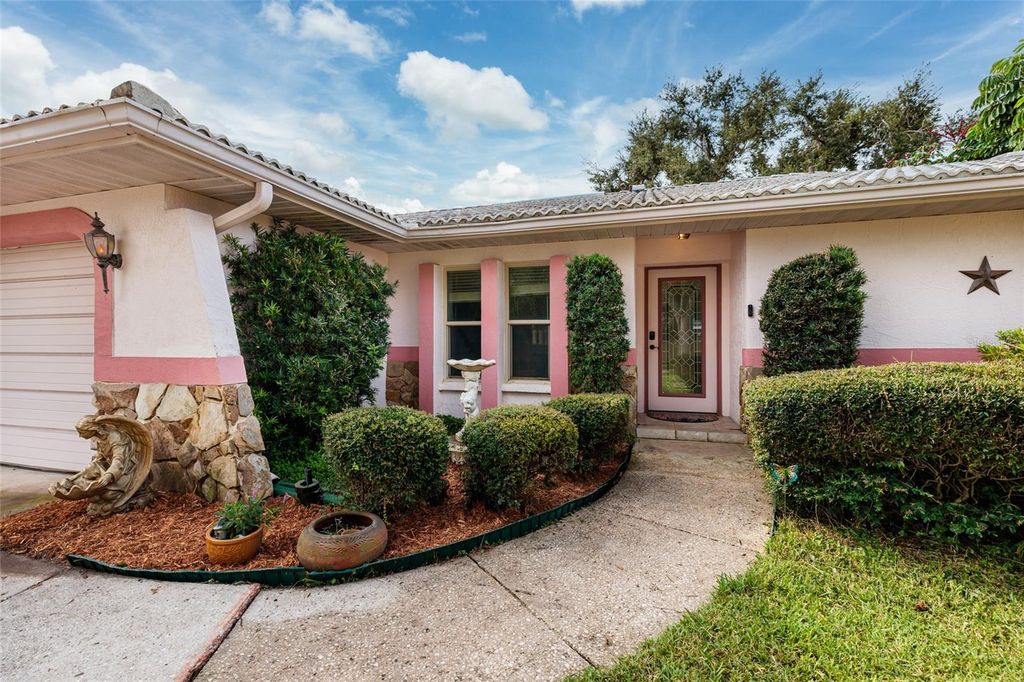 Photo of 12256 94th Avenue, Seminole, FL 33772 (MLS # TB8430841)