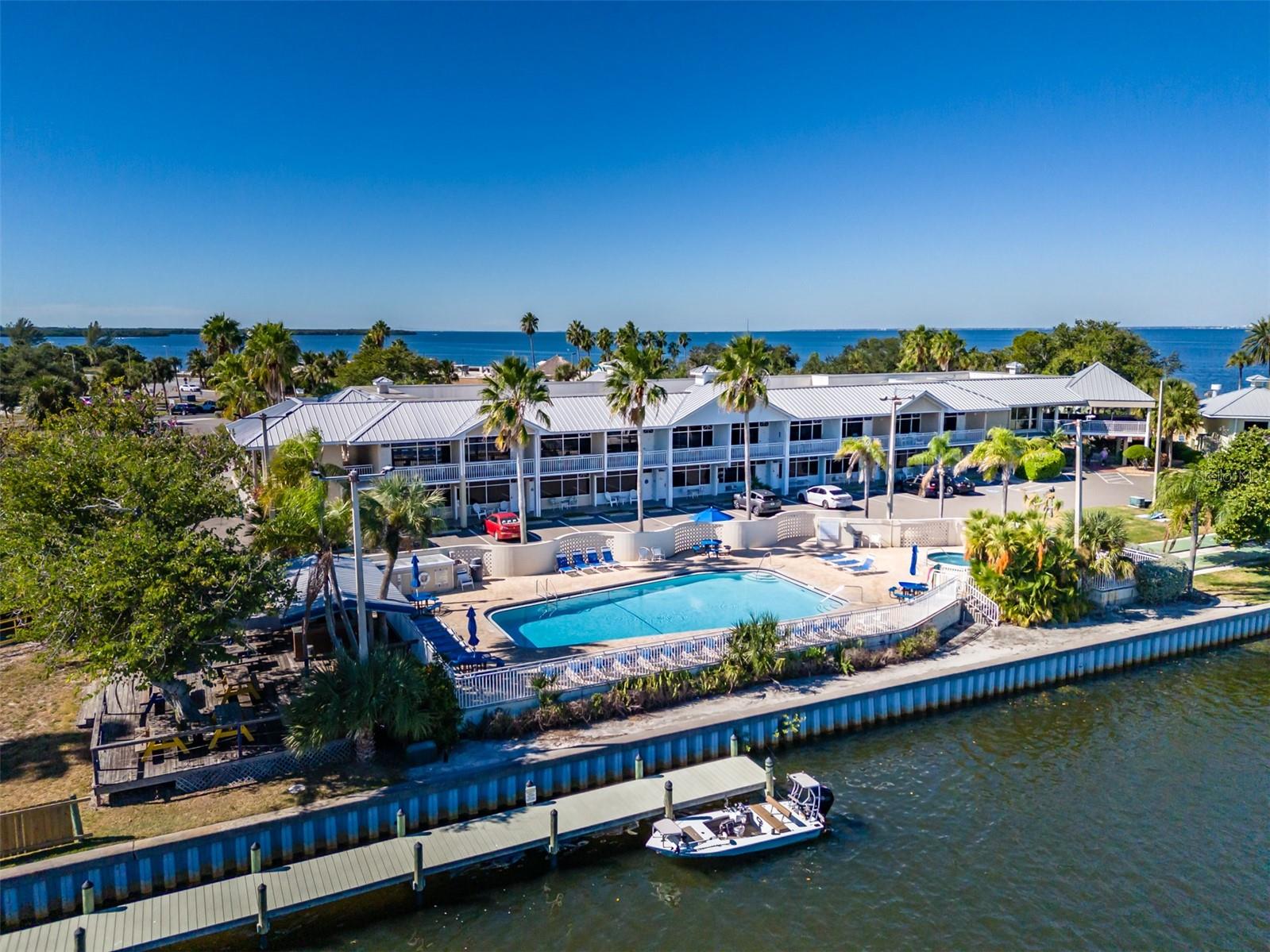 ISLAND RESORT AT MARINERS CLUB - Residential