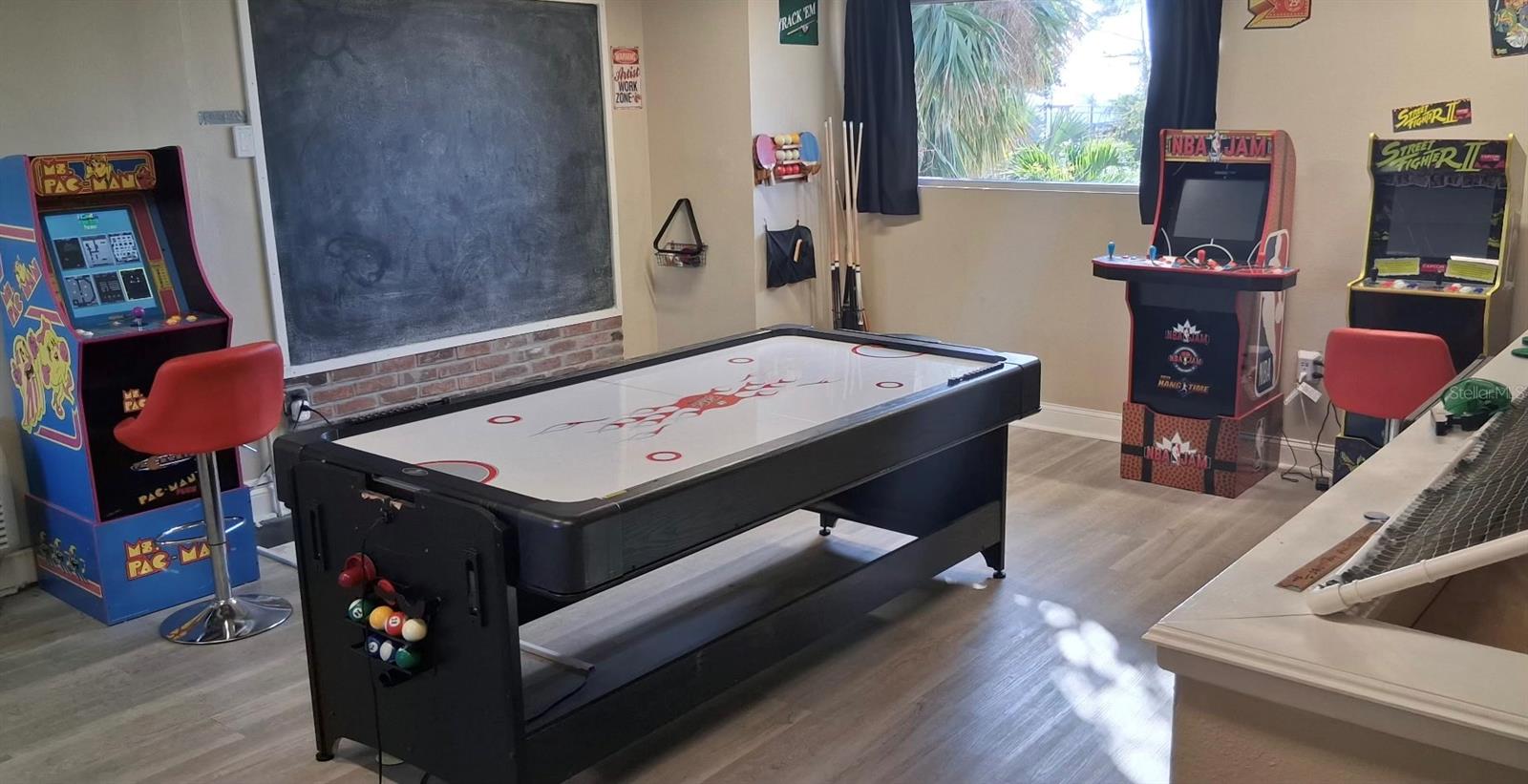 ISLAND RESORT AT MARINERS CLUB - Residential