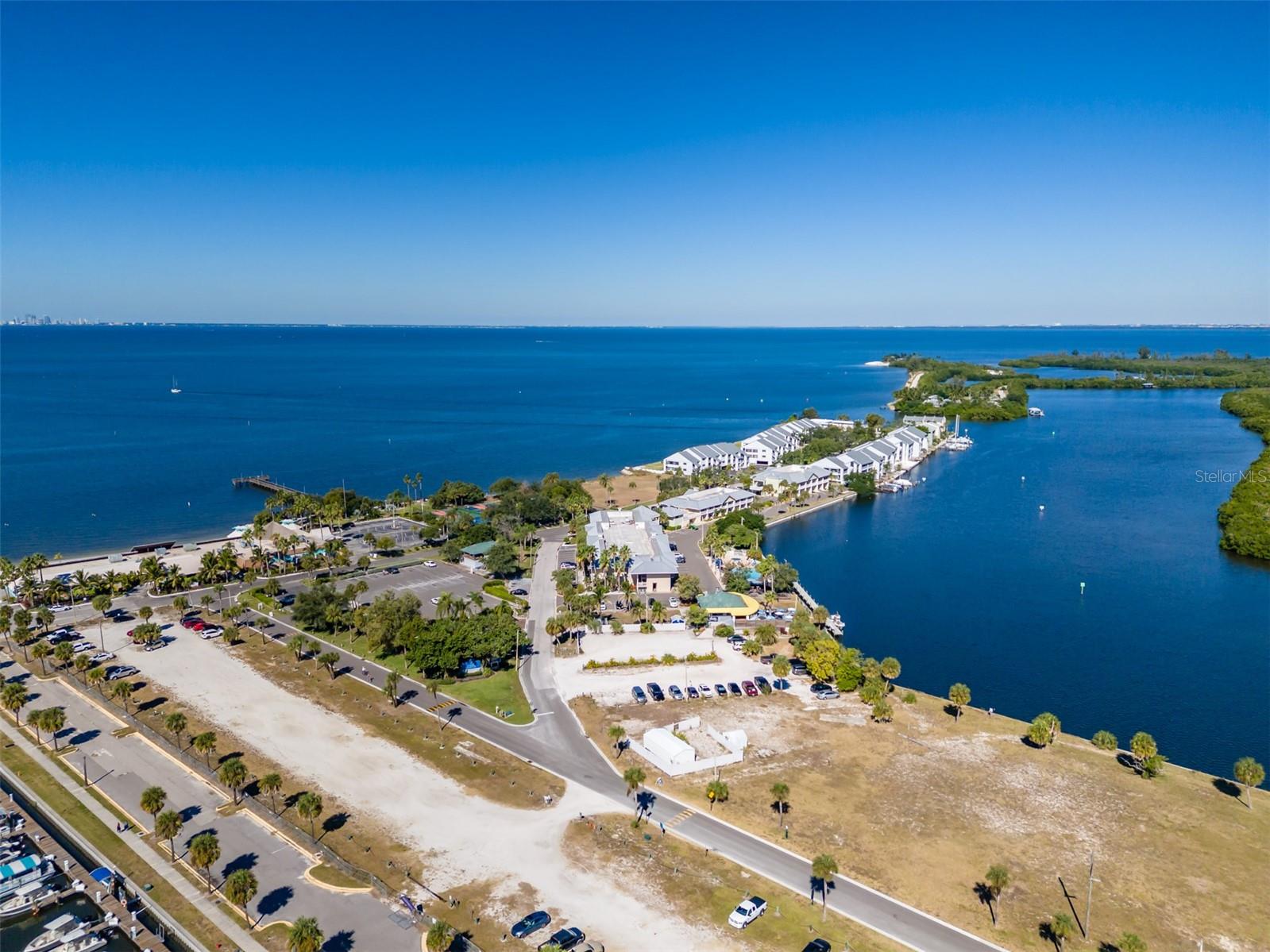 ISLAND RESORT AT MARINERS CLUB - Residential