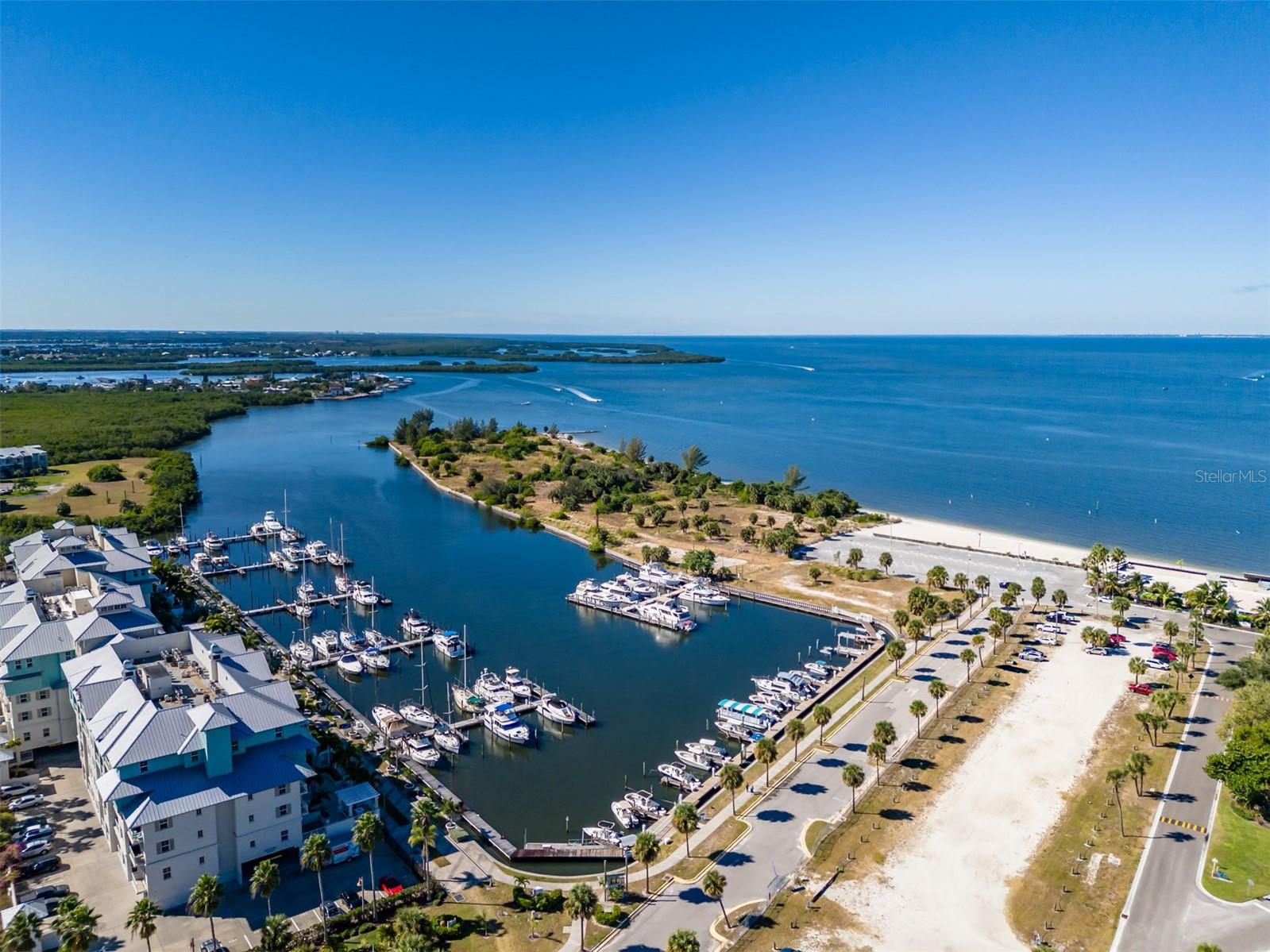 ISLAND RESORT AT MARINERS CLUB - Residential