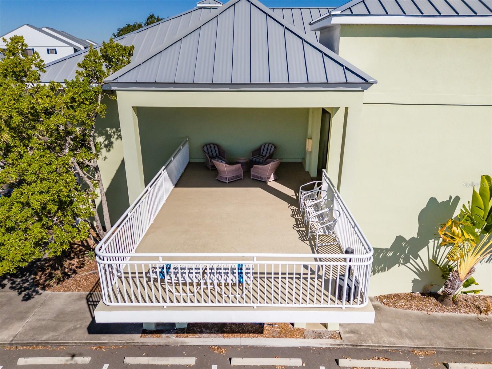 ISLAND RESORT AT MARINERS CLUB - Residential