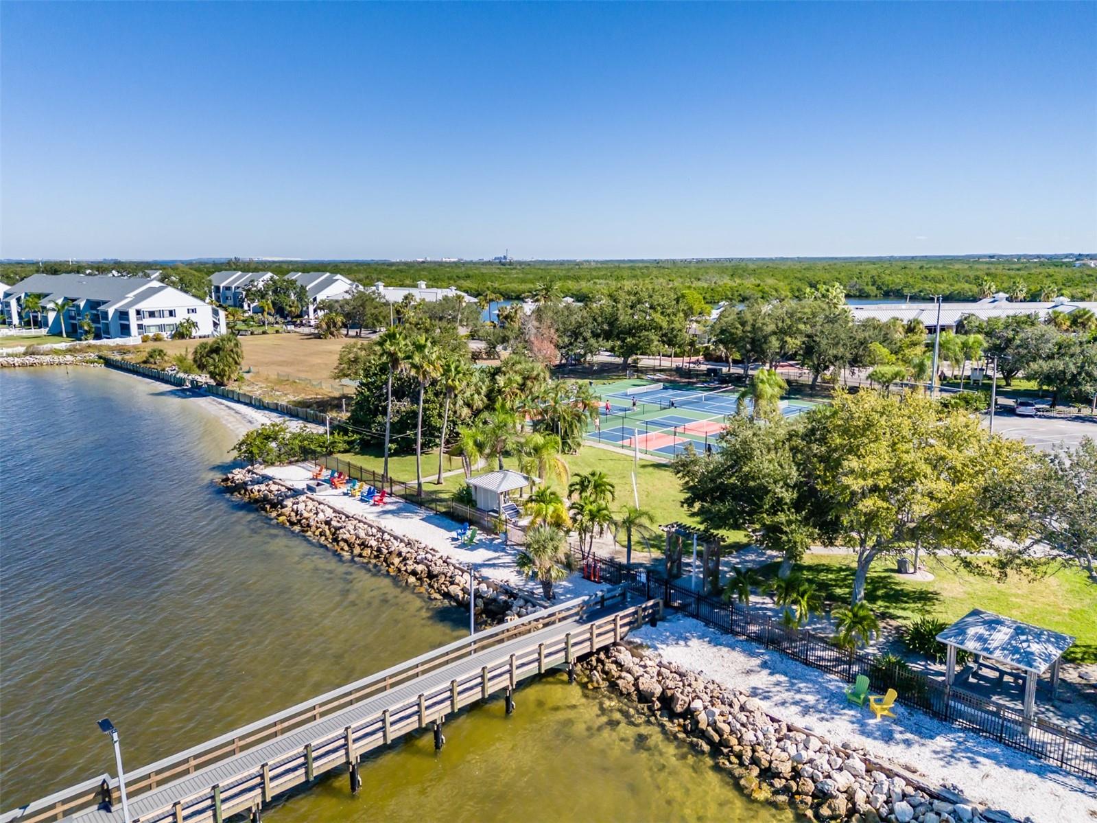 ISLAND RESORT AT MARINERS CLUB - Residential