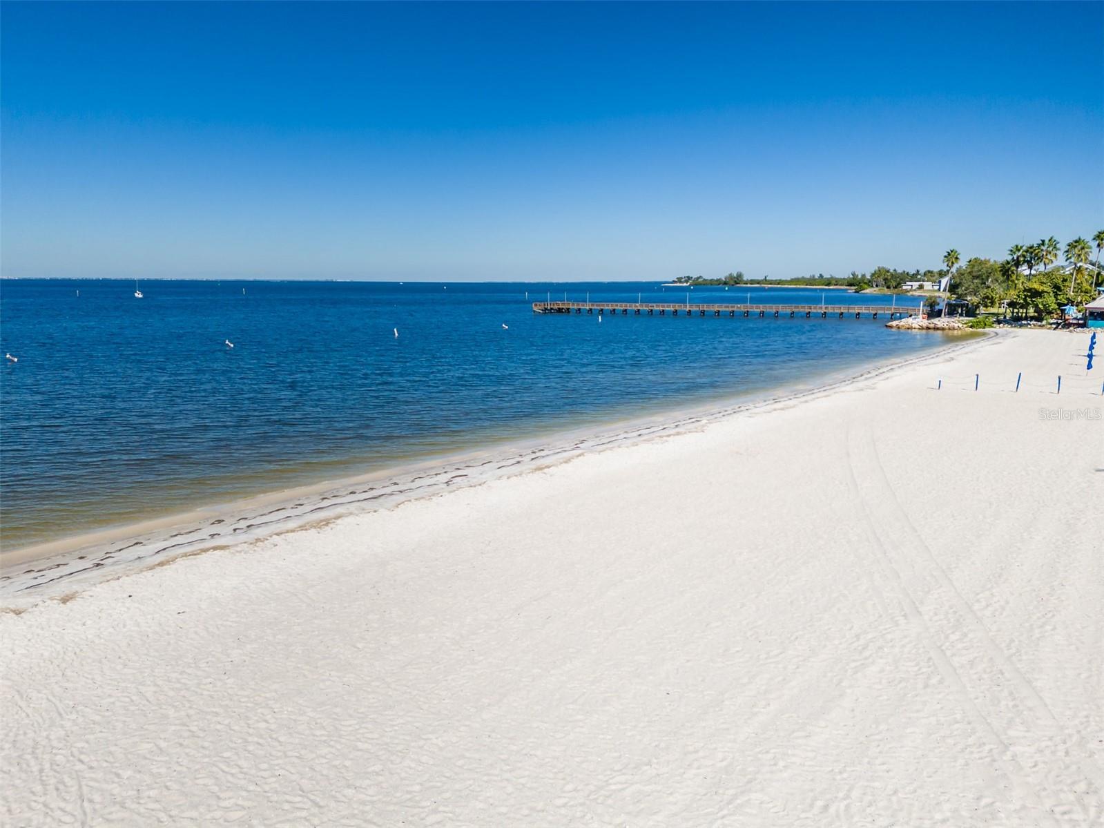 ISLAND RESORT AT MARINERS CLUB - Residential