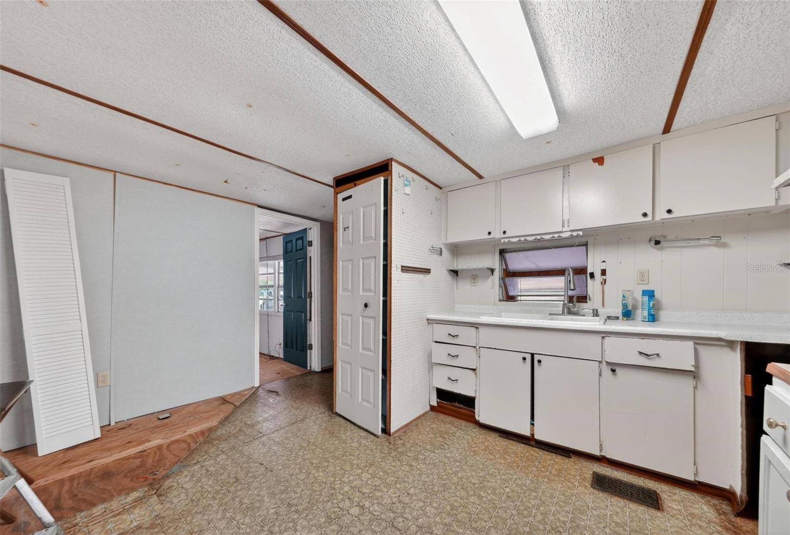 INDIAN HARBOR ESTATES UNIT 01 - Land