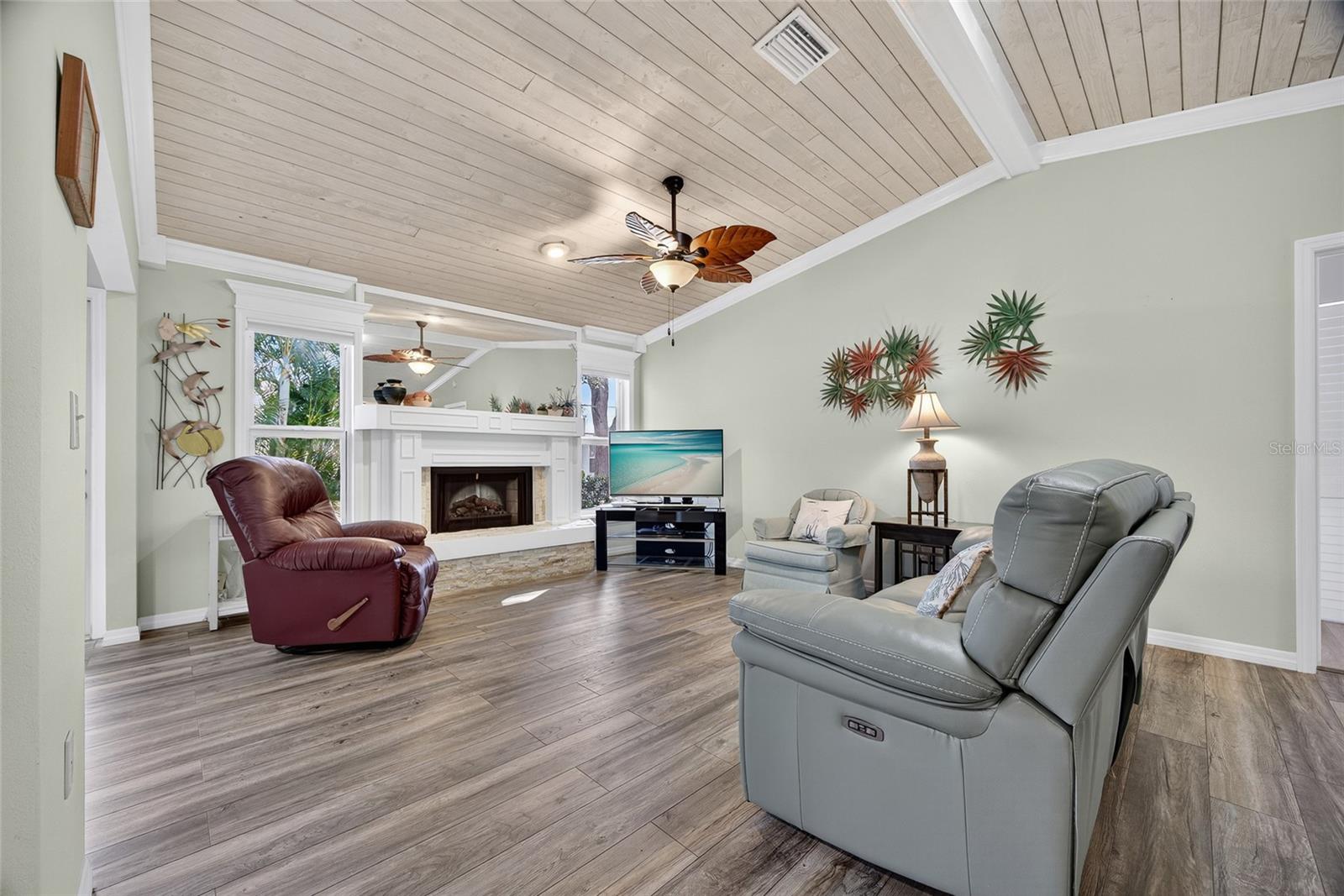 612 CHESTNUT LANE 100