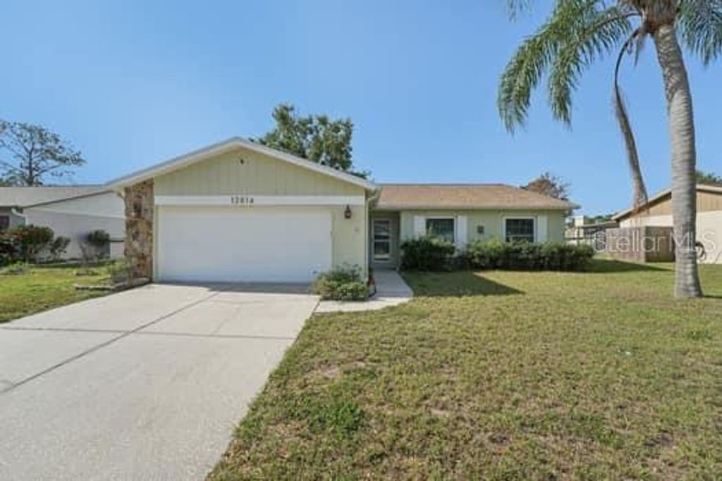 Photo of 12814 Tallowood Drive, Riverview, FL 33579 (MLS # J993169)