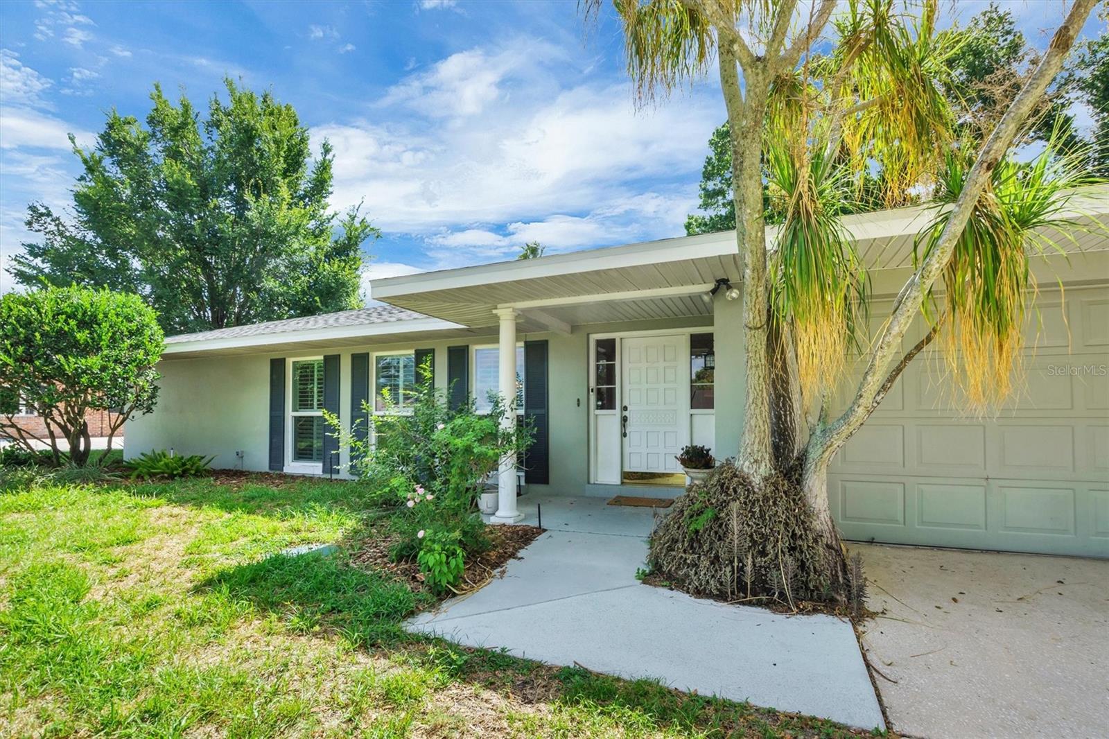 136 LAKE MARIAM ROAD SE