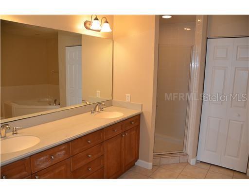 PROMENADE PH 01 - Residential Lease