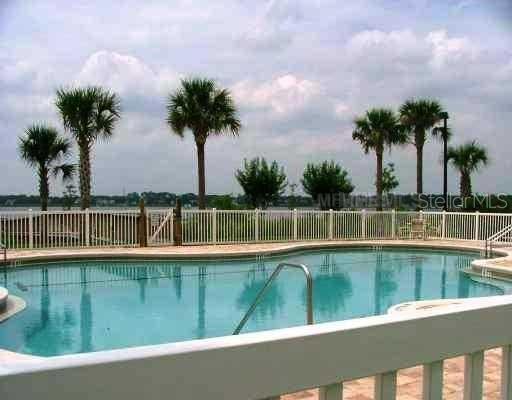 PROMENADE PH 01 - Residential Lease