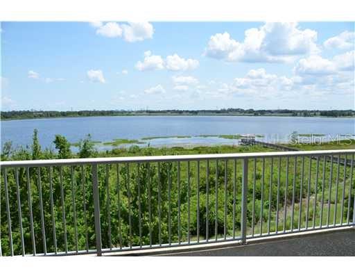 PROMENADE PH 01 - Residential Lease