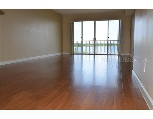 PROMENADE PH 01 - Residential Lease