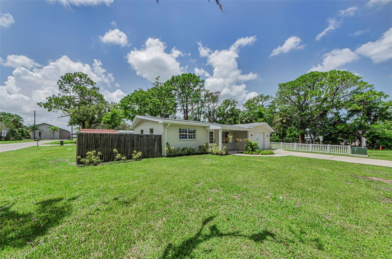 5312 DARTMOUTH ROAD