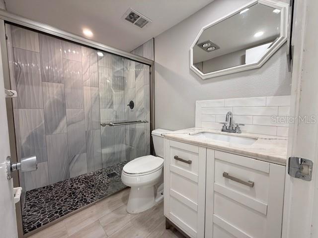 PALM-AIRE DESOTO LAKES COUNTRY CLUB 3 - Residential Lease