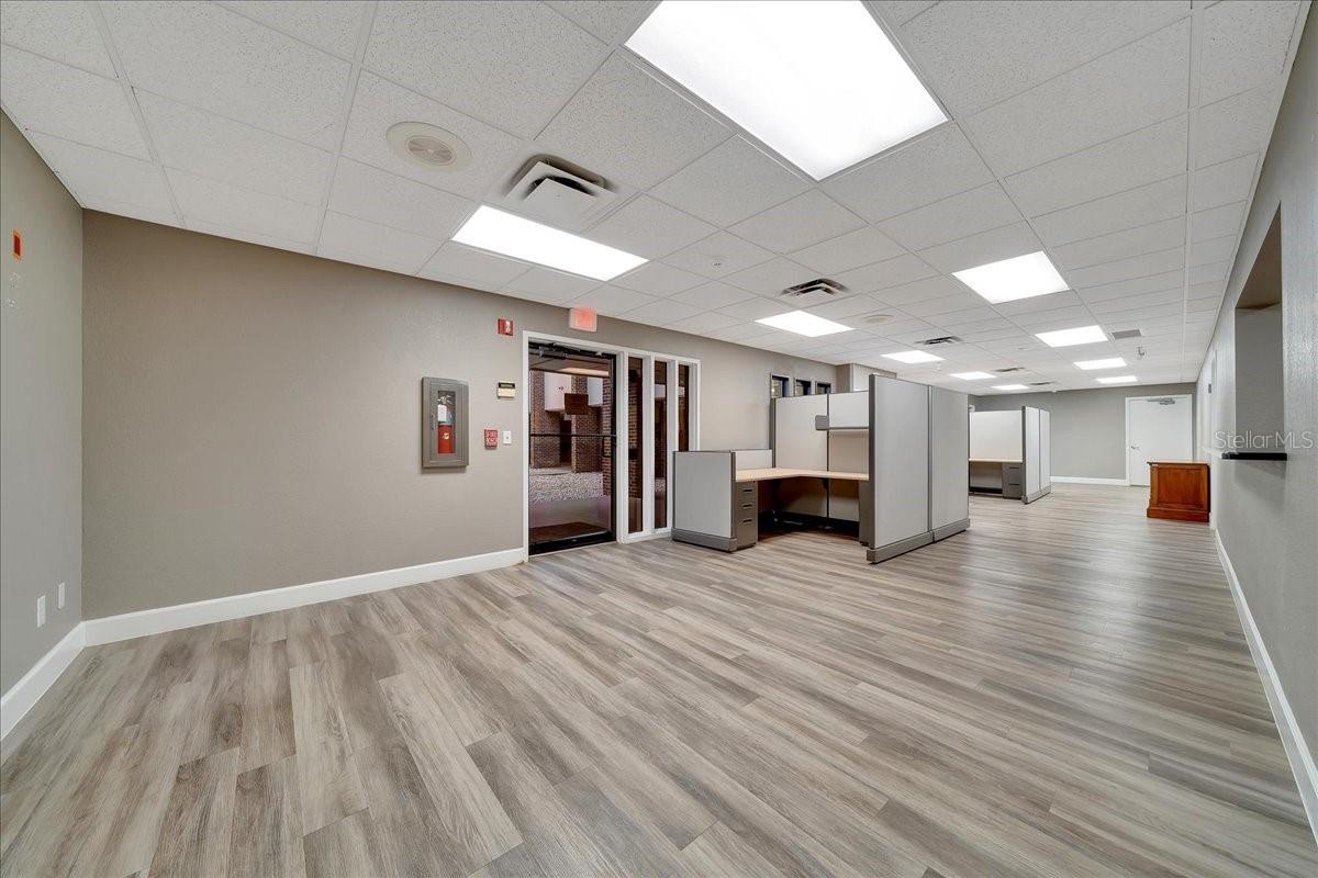 5,000+ SF fully built-out medical space for lease near Advent and HCA hospitals. Located in Ocala Medical Park, this first-floor medical space is wheelchair accessible, features all new luxury vinyl plank flooring, and is ideally suited for a multi-doctor practice. There is a large waiting room, dedicated office/records space, multiple restrooms, and 20 exam rooms. The property has a covered portico, ample parking on all 4 sides and has 3 dedicated access points from both 17th street, and Magnolia Ave.