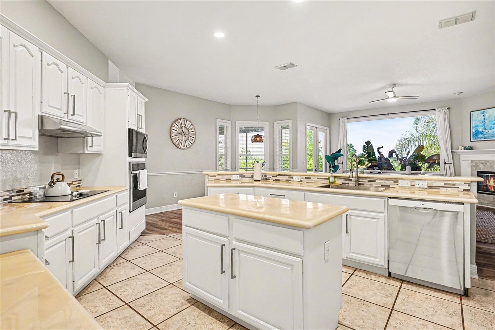LAKEVIEW LANDINGS - Residential
